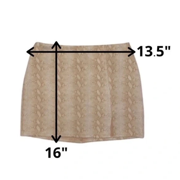 HONEY BELLE Women's Snakeskin Mini Skirt in Nude/Cream│Size Medium - Picture 16 of 16